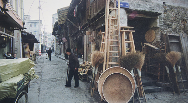 4:雷諾表業(yè)創(chuàng)業(yè)初始環(huán)境:溫州橋頭(三)